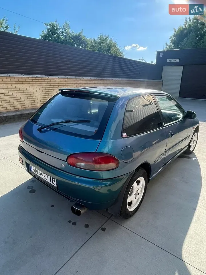 Mitsubishi Colt 1995 photo 3