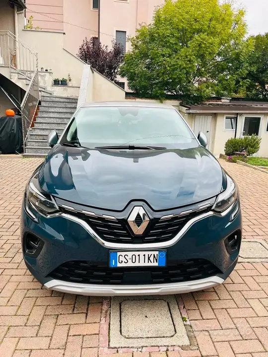 Renault Captur 2024 photo 2