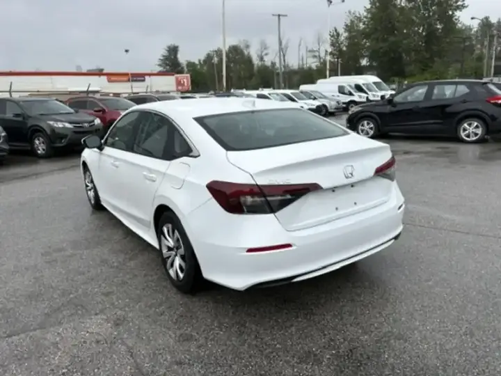 Honda Civic 2026 photo 4