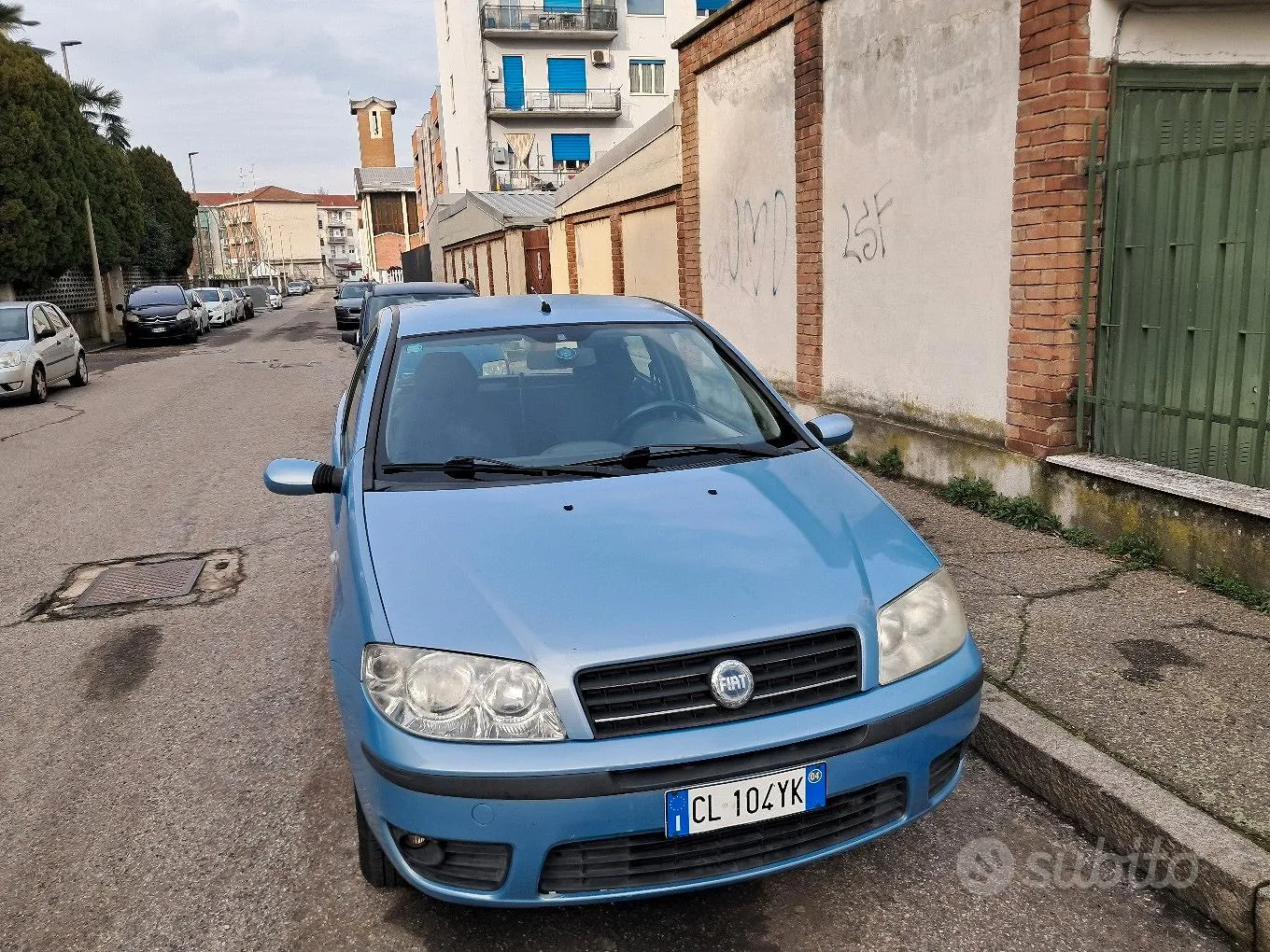 Fiat Punto 2004 photo 2
