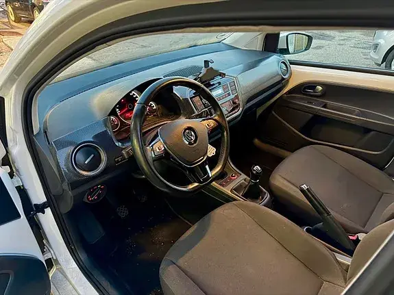 Volkswagen Up 2017 photo 3