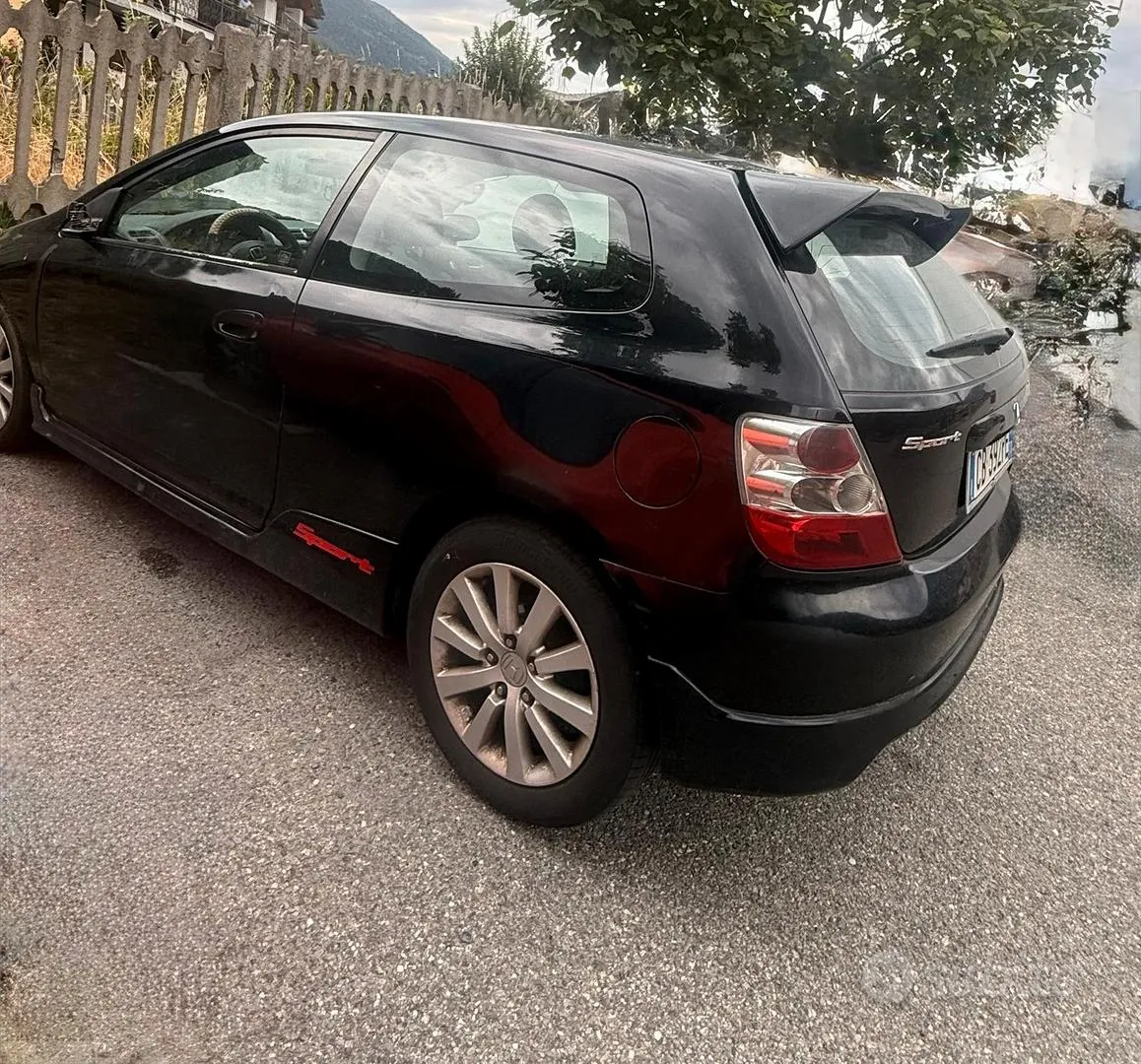 Honda Civic 2004 photo 2