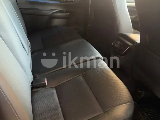 Toyota Hilux 2025 photo 5