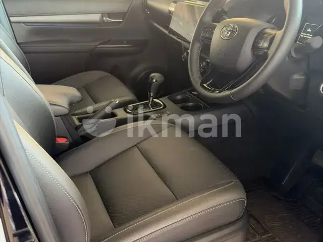 Toyota Hilux 2025 photo 4