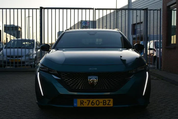 Peugeot 308 2022 photo 2