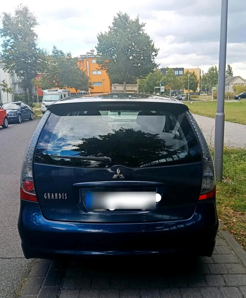 Mitsubishi Grandis