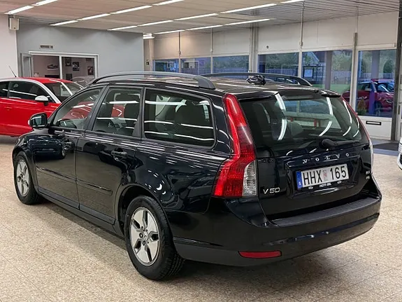 Volvo V50 2010 photo 5
