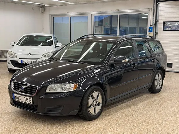 Volvo V50 2010 photo 2