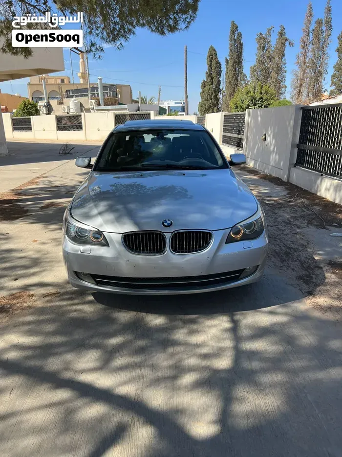 BMW 5 Series 2008 photo 2