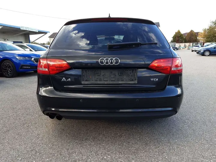 Audi A4 Avant 2012 photo 4