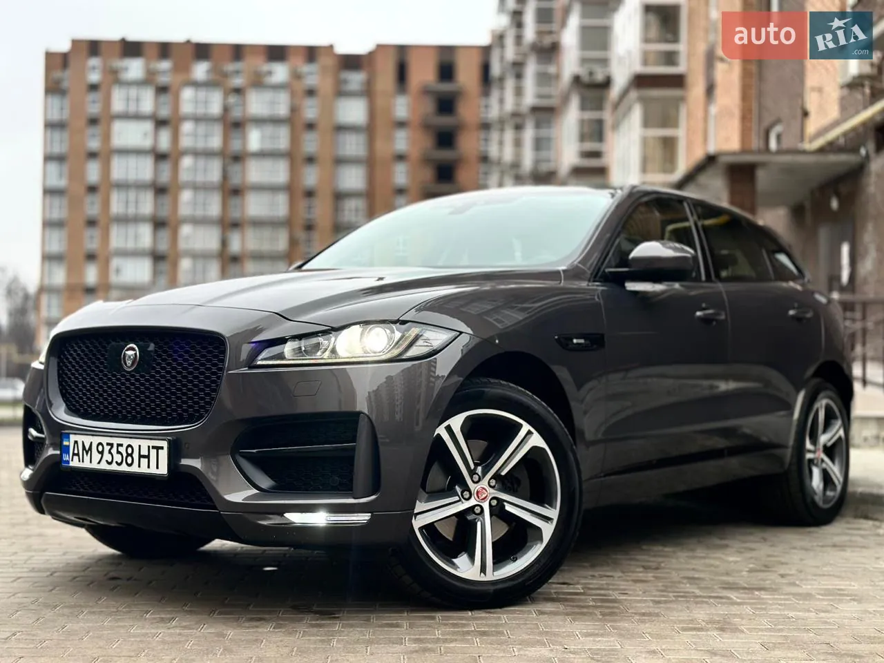 Jaguar F-Pace 2016 photo 3