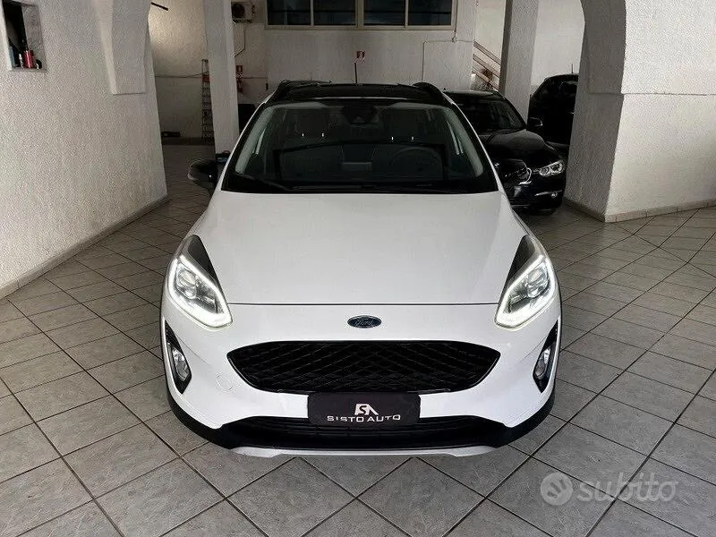 Ford Fiesta 2018 photo 2