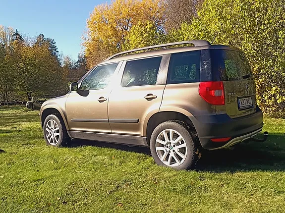 Skoda Yeti 2013 photo 2