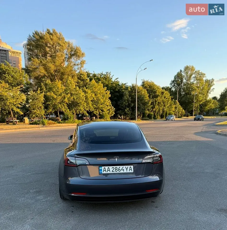 Tesla Model 3 2018 photo 4