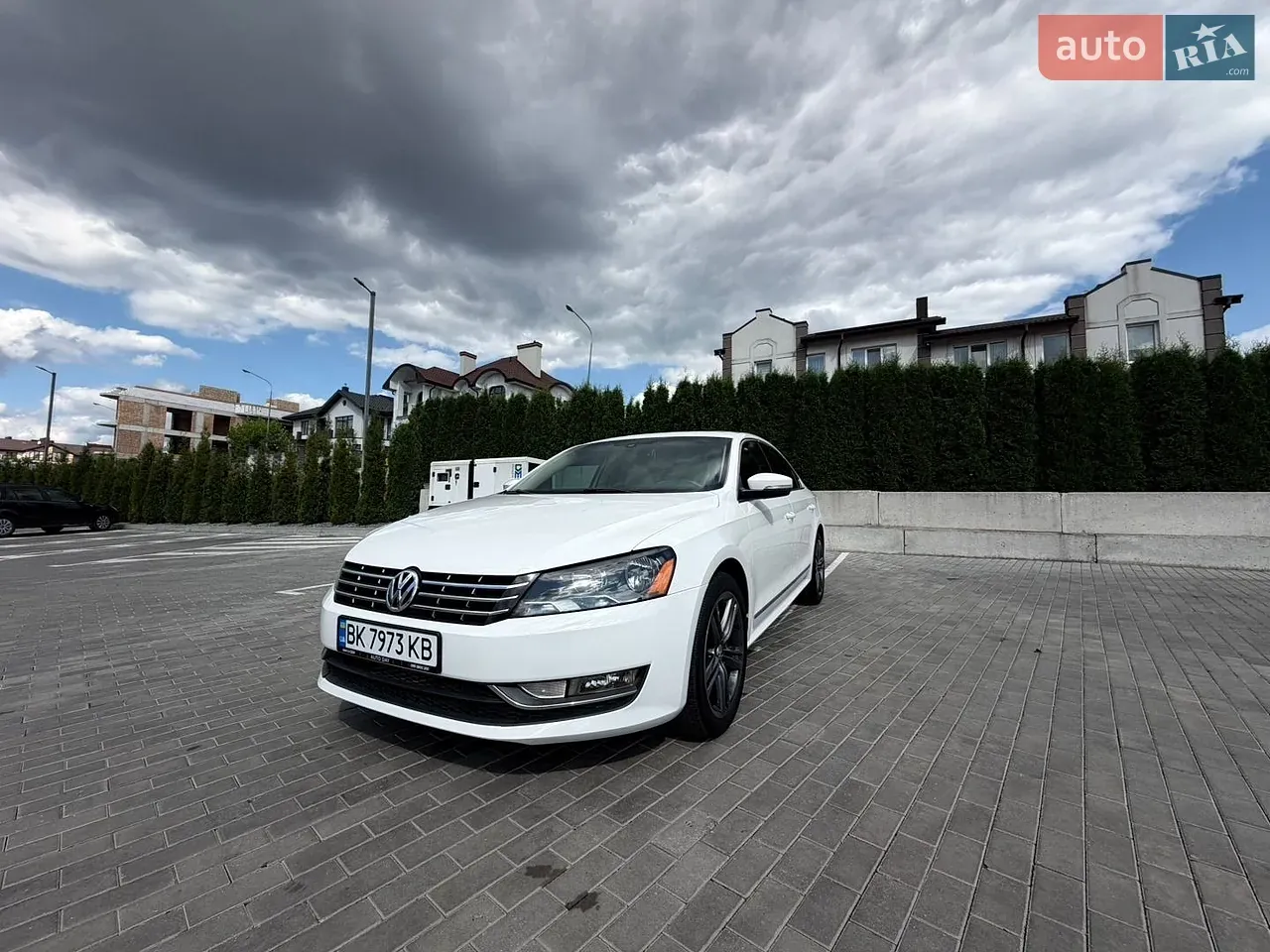 Volkswagen Passat 2013 photo 2
