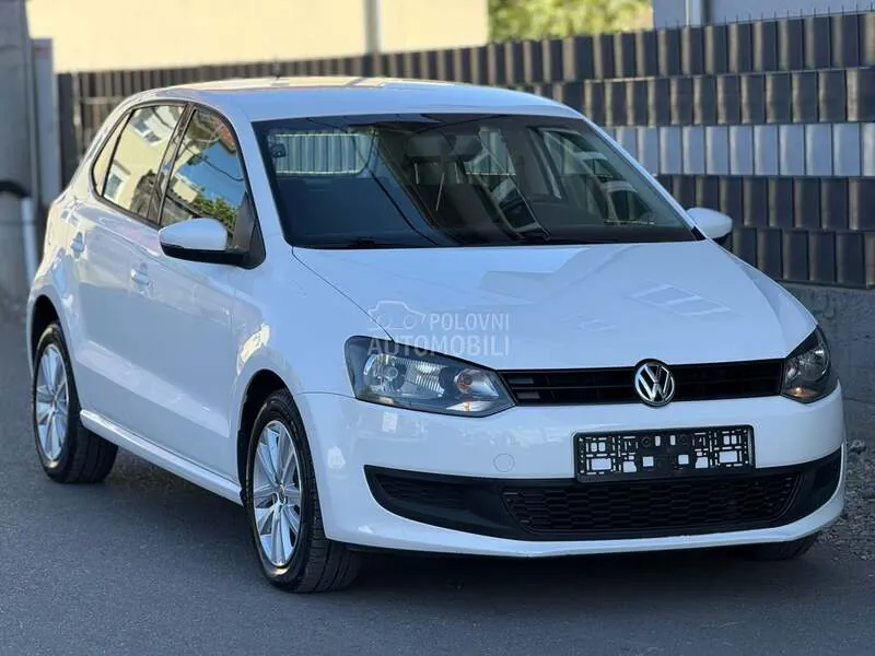 Volkswagen Polo 2011 photo 4
