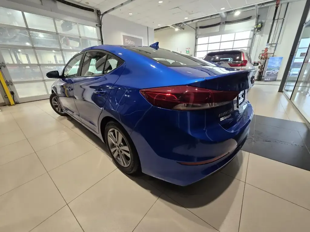 Hyundai Elantra 2018 photo 3