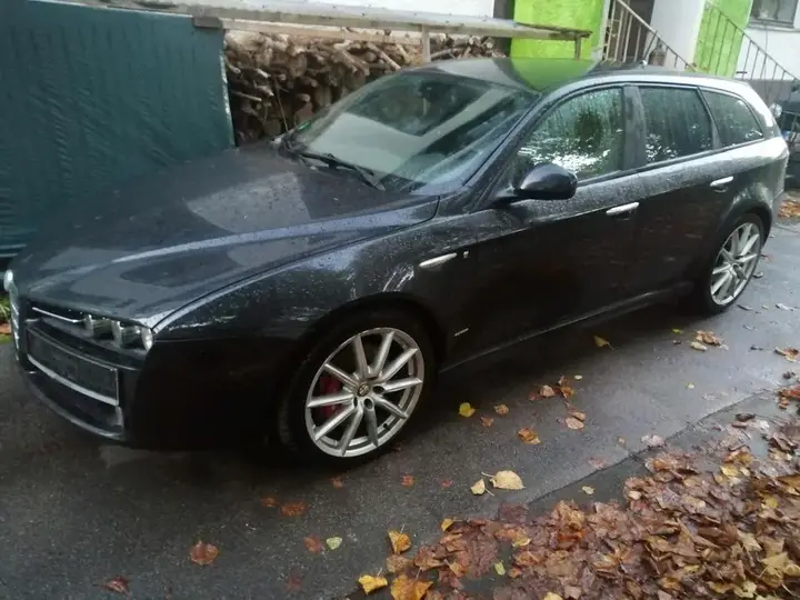 Alfa Romeo 159