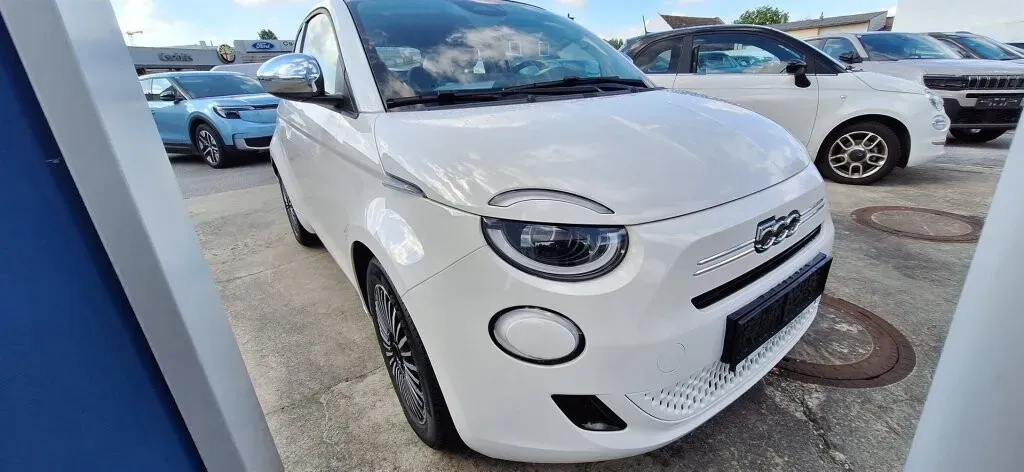 Fiat 500C photo 2