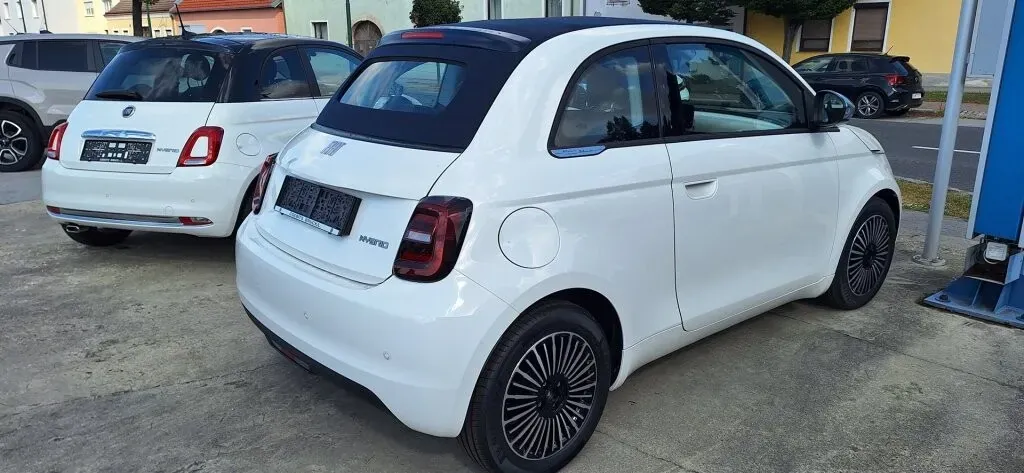 Fiat 500C photo 3