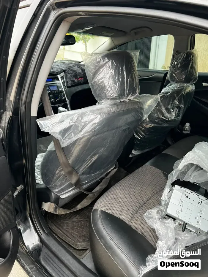 Hyundai Sonata 2012 photo 2