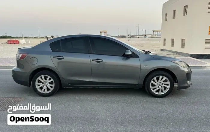 Mazda 3 2013 photo 3
