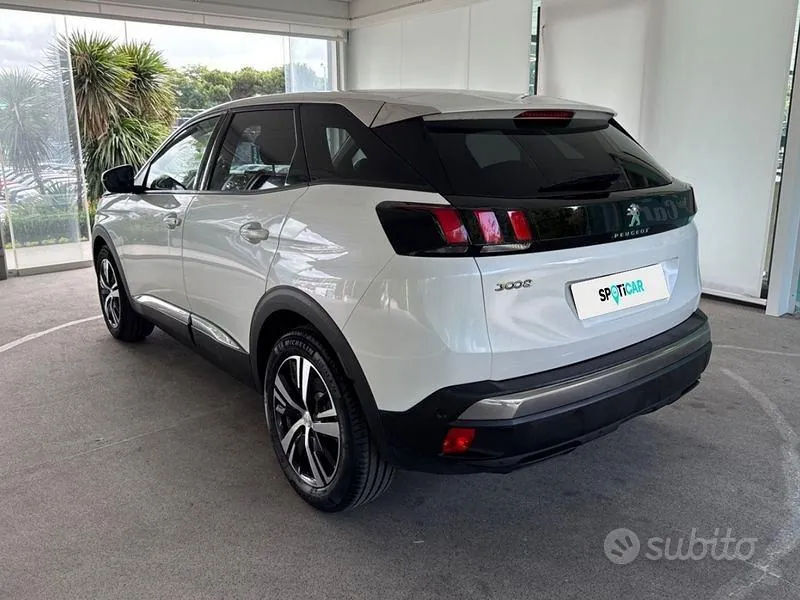 Peugeot 3008 2020 photo 3