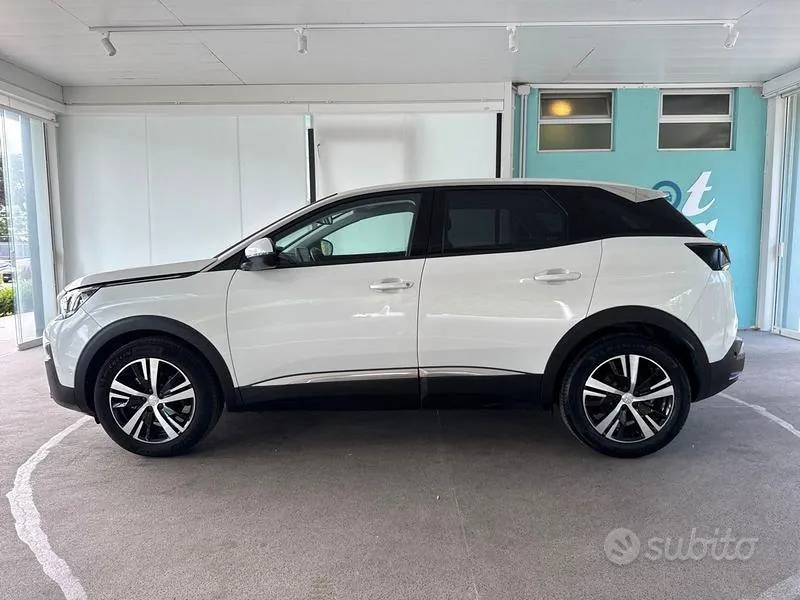 Peugeot 3008 2020 photo 2