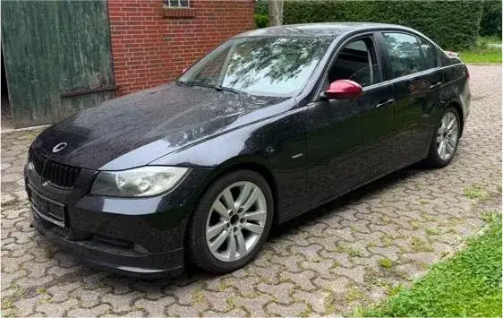 BMW 320I