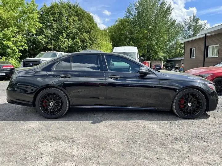 Mercedes-Benz E-Class 2019 photo 3