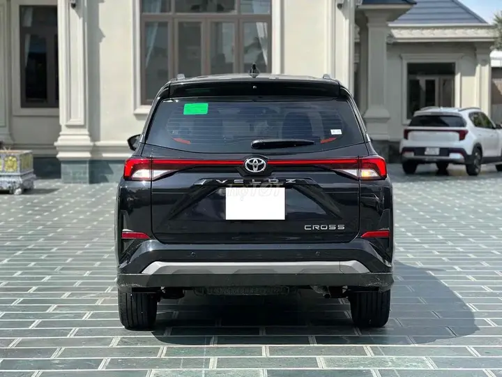 Toyota Veloz Cross 2025 photo 4