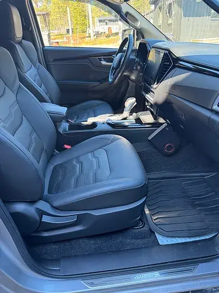 Isuzu D-Max 2023 photo 3