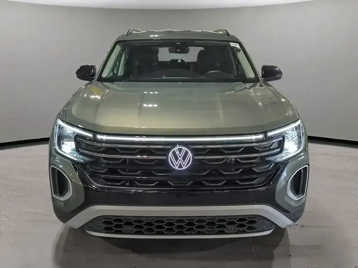 Volkswagen Atlas 2024 photo 2