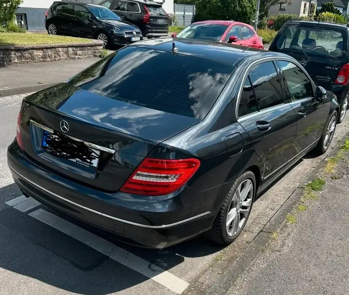 Mercedes-Benz C180