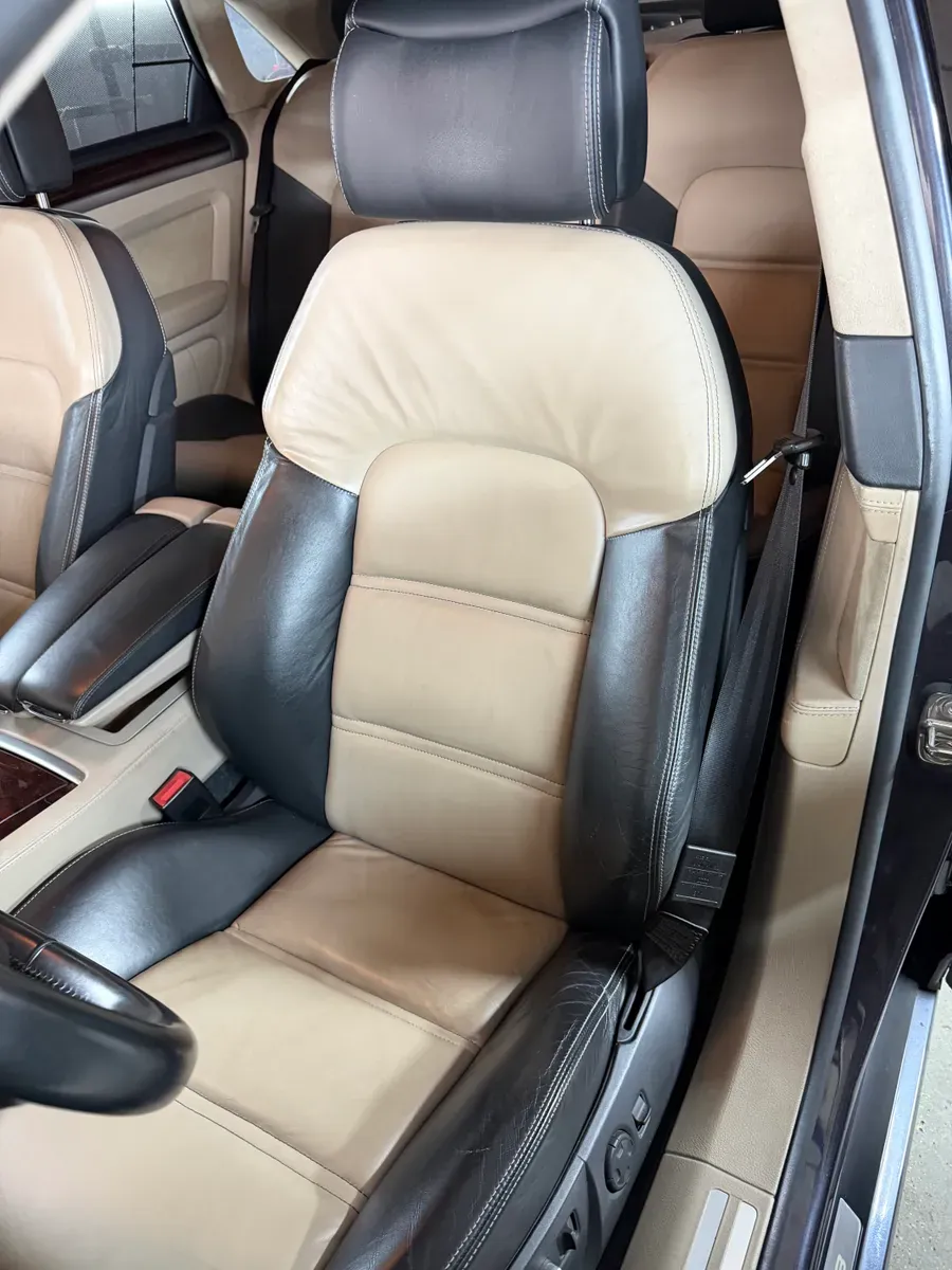 Audi A8 2008 photo 2