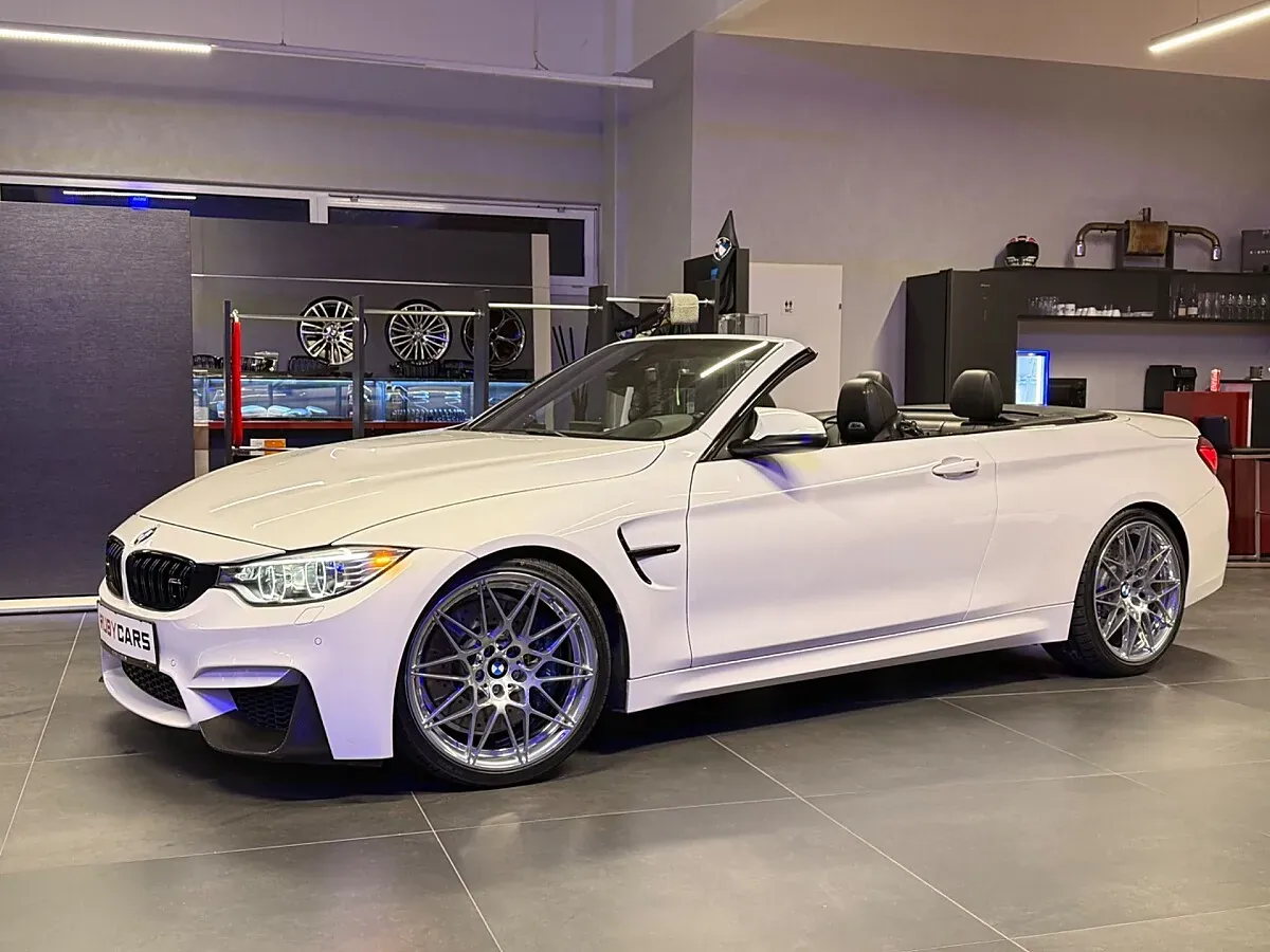 BMW M4 2016 photo 2