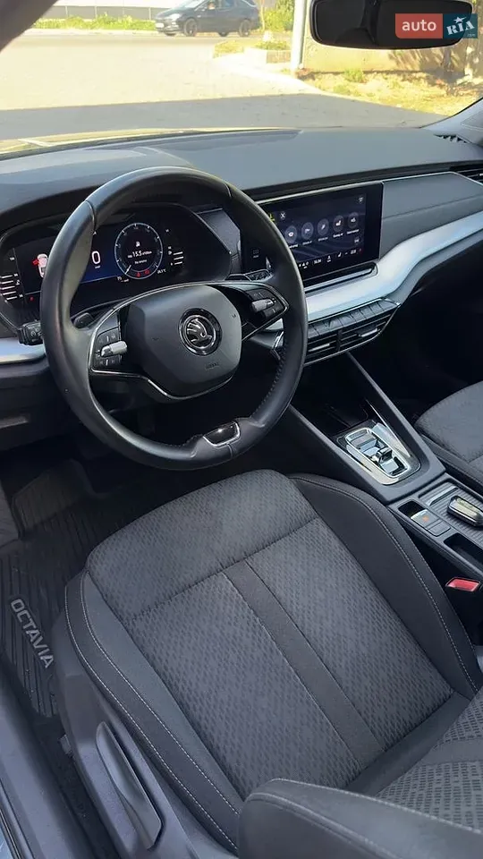 Skoda Octavia 2021 photo 3