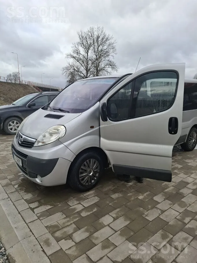 Opel Vivaro 2008 photo 4