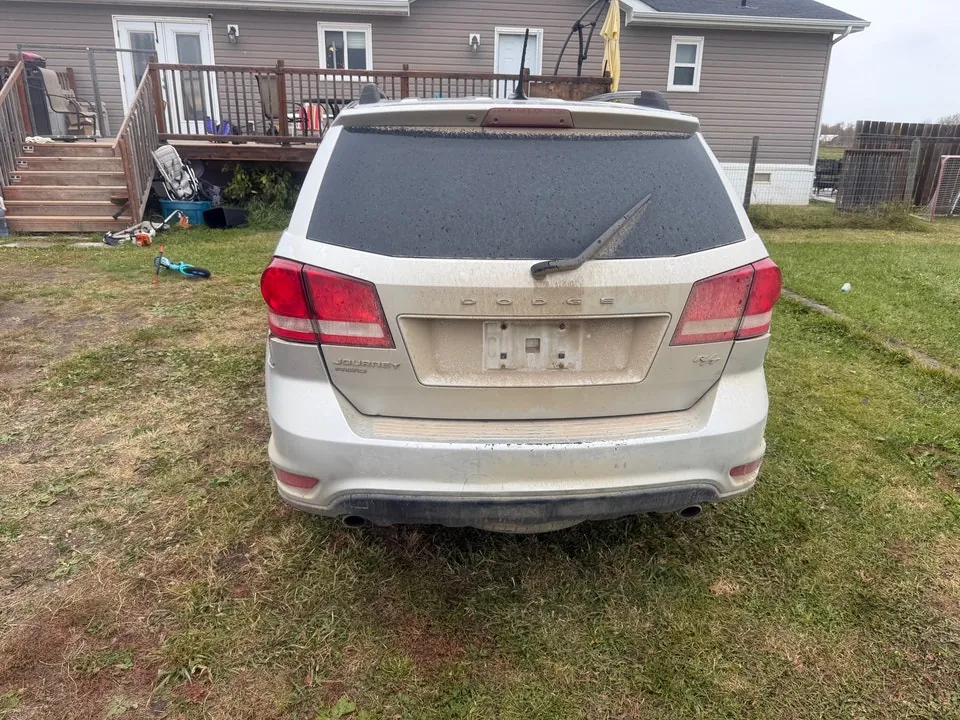 Dodge Journey 2011 photo 3