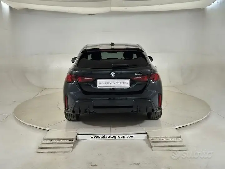 BMW 1 Series 2025 photo 4