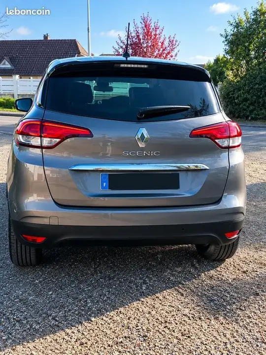 Renault Scenic 2019 photo 2