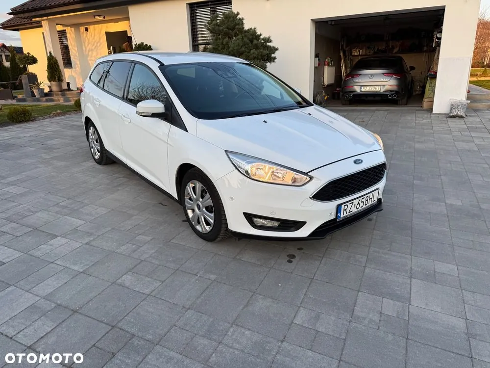 Ford Focus 2015 photo 2