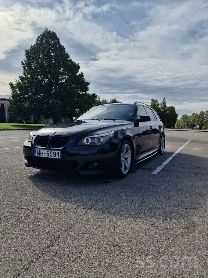 BMW 5 Series 2007 photo 2