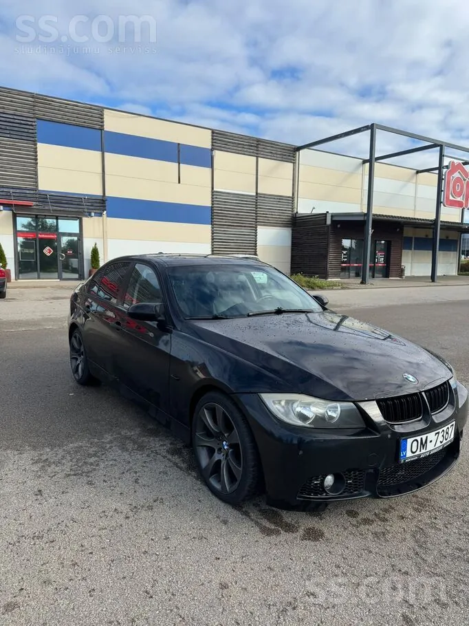 BMW 320I