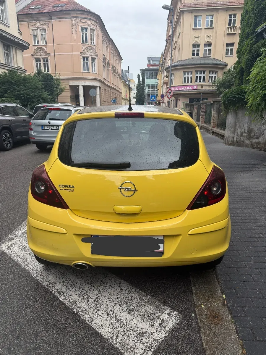 Opel Corsa 2011 photo 3