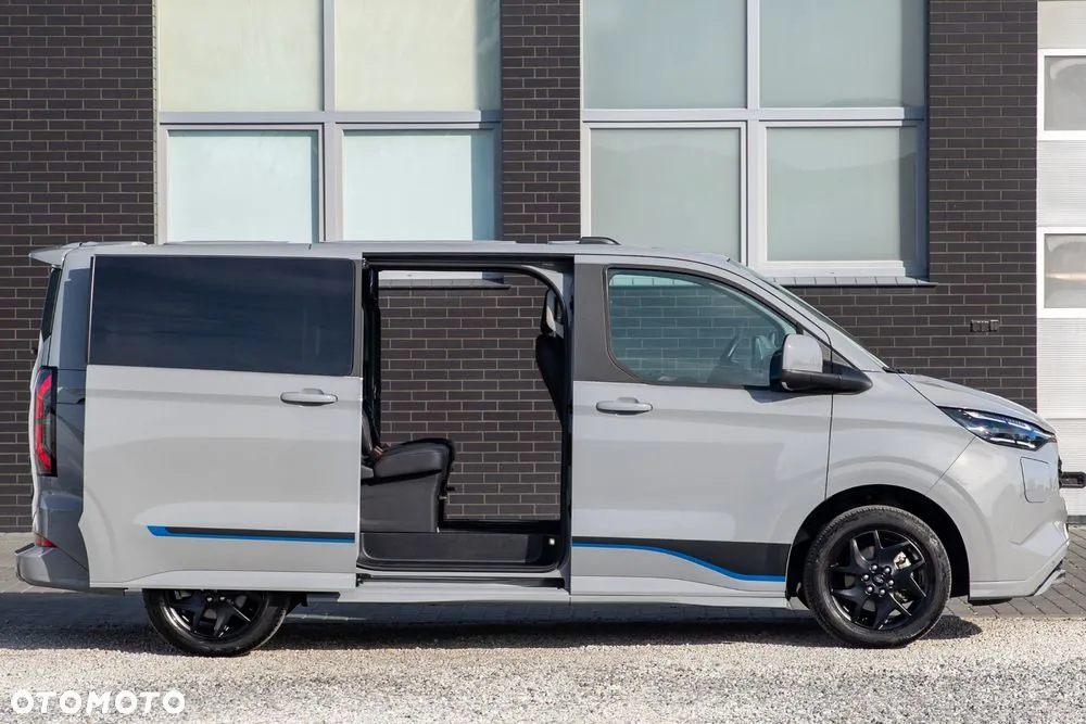 Ford Tourneo Custom 2025 photo 5