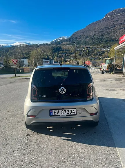 Volkswagen E-Up! 2019 photo 4