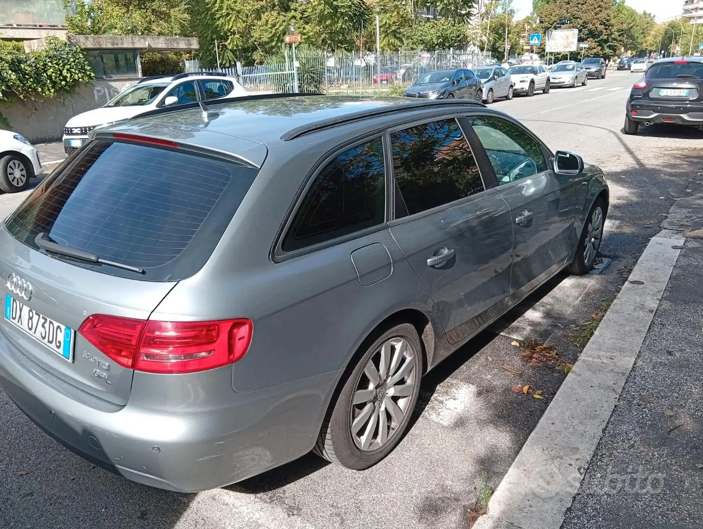 Audi A4 2009 photo 2