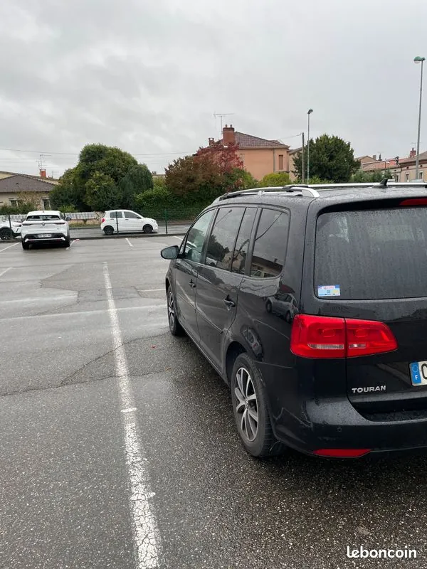 Volkswagen Touran 2012 photo 3