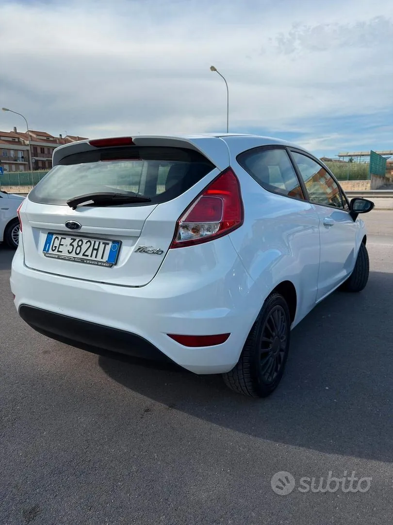 Ford Fiesta 2015 photo 5